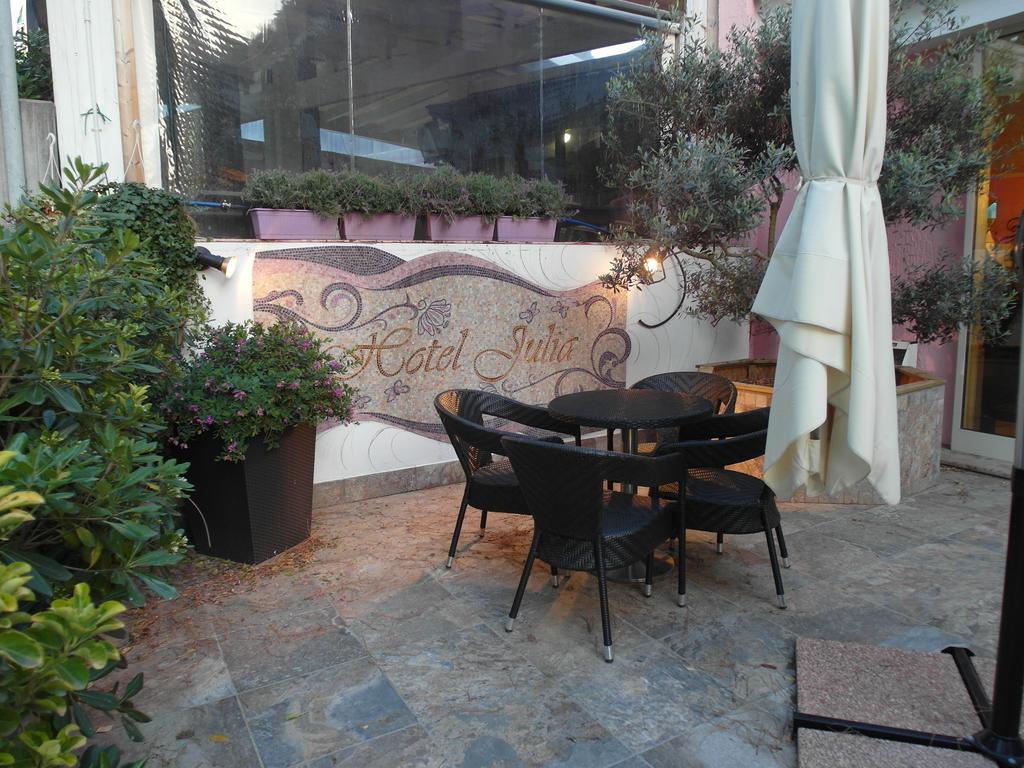 Hotel Julia Llido Degli Estensi Exterior photo
