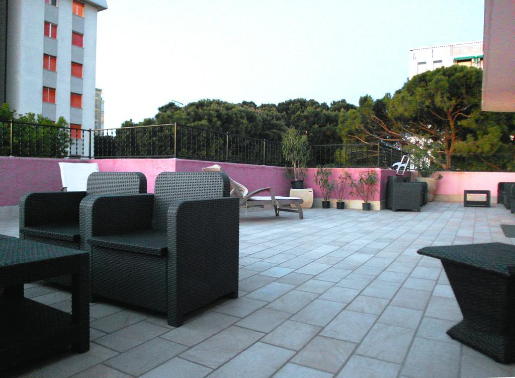 Hotel Julia Llido Degli Estensi Exterior photo